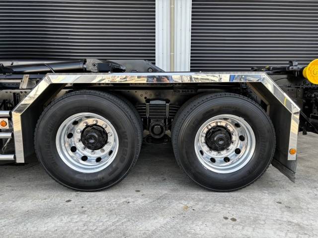 三菱ふそうスーパーグレートコンテナ専用車大型（10t）[写真31]