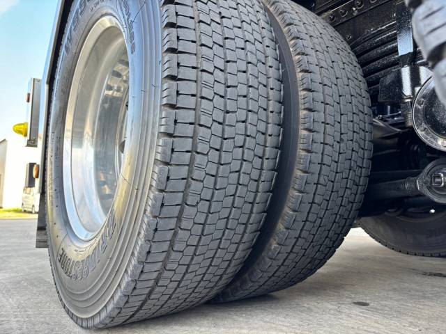 三菱ふそうスーパーグレートコンテナ専用車大型（10t）[写真33]