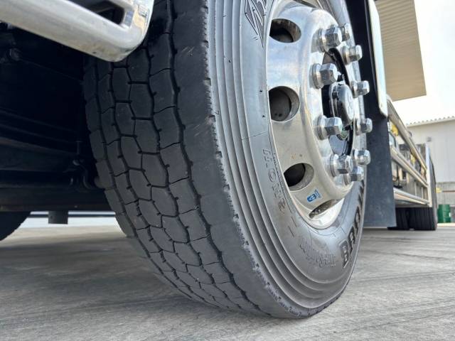 三菱ふそうスーパーグレートコンテナ専用車大型（10t）[写真36]