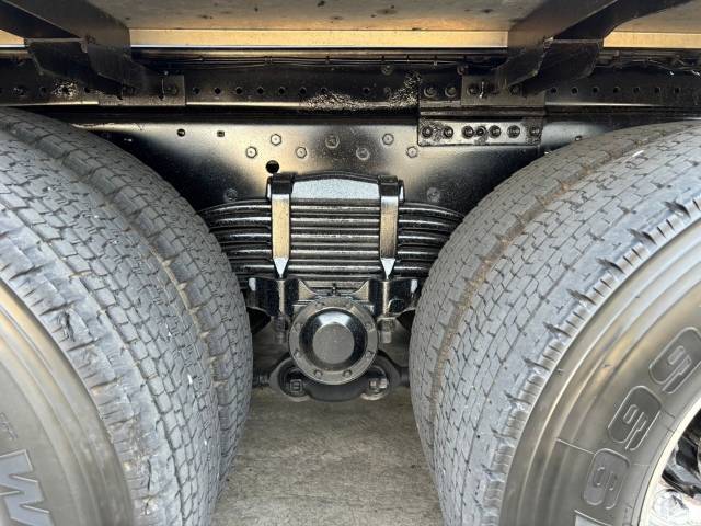 三菱ふそうスーパーグレートコンテナ専用車大型（10t）[写真37]