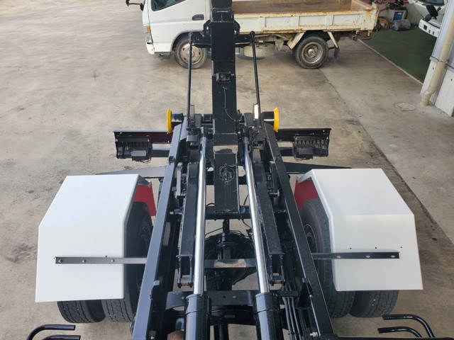 日野レンジャーコンテナ専用車増トン（6t・8t）[写真16]