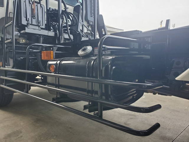 日野レンジャーコンテナ専用車増トン（6t・8t）[写真18]