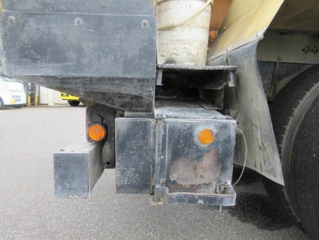 日野プロフィアミキサー車（コンクリートミキサー）大型（10t）[写真37]