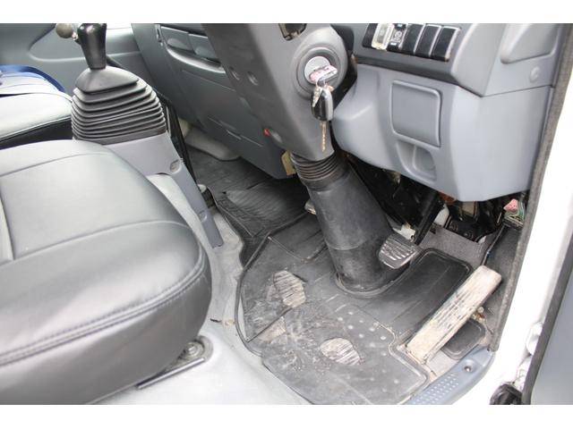 いすゞエルフミキサー車（コンクリートミキサー）小型（2t・3t）[写真13]