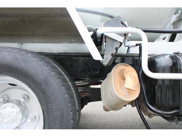 いすゞエルフミキサー車（コンクリートミキサー）小型（2t・3t）[写真17]