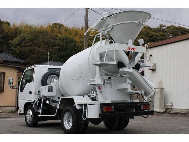 いすゞエルフミキサー車（コンクリートミキサー）小型（2t・3t）[写真02]