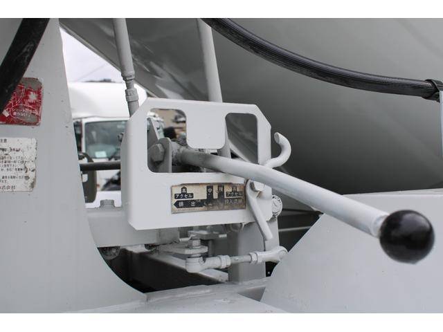 いすゞエルフミキサー車（コンクリートミキサー）小型（2t・3t）[写真22]