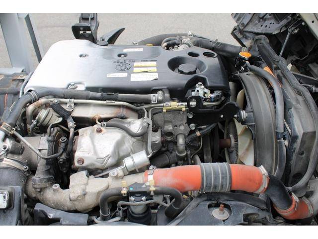 いすゞエルフミキサー車（コンクリートミキサー）小型（2t・3t）[写真23]