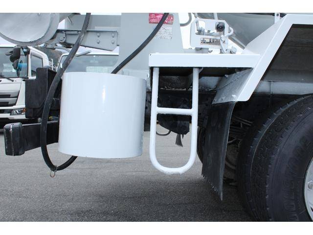 いすゞエルフミキサー車（コンクリートミキサー）小型（2t・3t）[写真24]