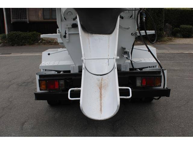 いすゞエルフミキサー車（コンクリートミキサー）小型（2t・3t）[写真31]