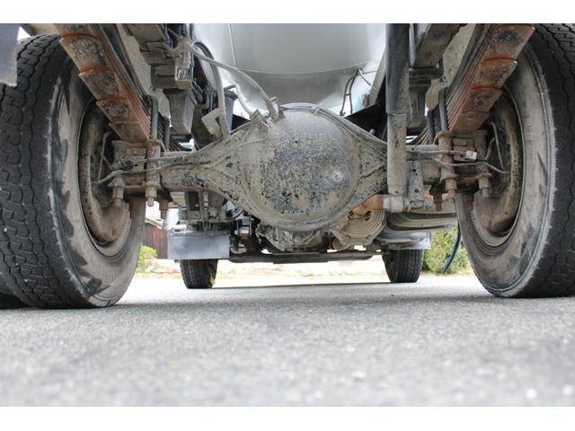 いすゞエルフミキサー車（コンクリートミキサー）小型（2t・3t）[写真36]