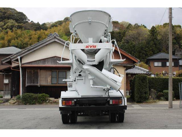 いすゞエルフミキサー車（コンクリートミキサー）小型（2t・3t）[写真06]