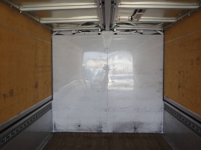 三菱ふそうファイターアルミウイング中型（4t）[写真11]