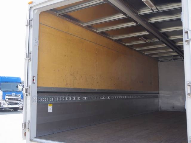 三菱ふそうファイターアルミウイング中型（4t）[写真13]