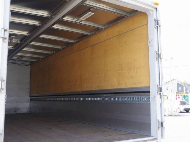 三菱ふそうファイターアルミウイング中型（4t）[写真14]