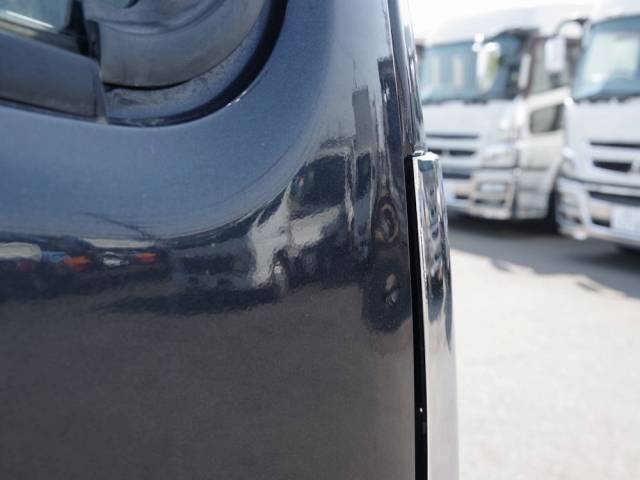 三菱ふそうファイターアルミウイング中型（4t）[写真22]