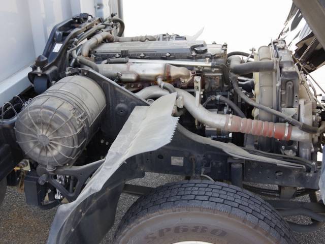 三菱ふそうファイターアルミウイング中型（4t）[写真24]