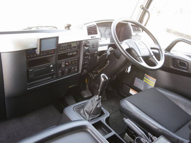 三菱ふそうファイターアルミウイング中型（4t）[写真26]