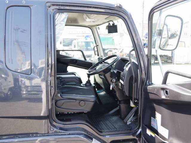 三菱ふそうファイターアルミウイング中型（4t）[写真28]