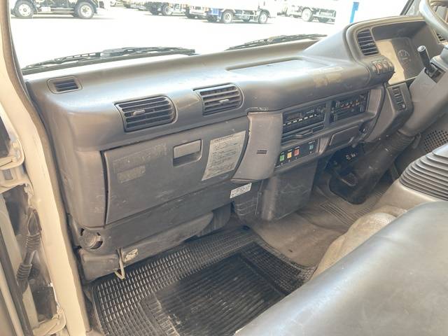 いすゞエルフアルミブロック小型（2t・3t）[写真30]