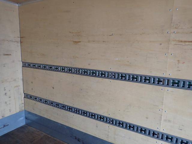 トヨタトヨエースアルミバン小型（2t・3t）[写真11]