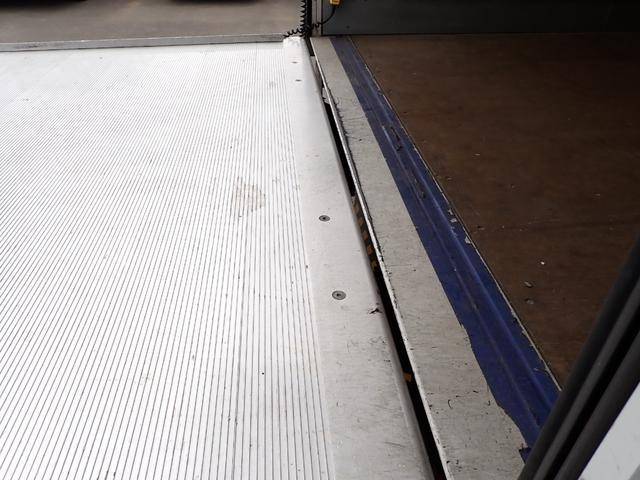 トヨタトヨエースアルミバン小型（2t・3t）[写真20]