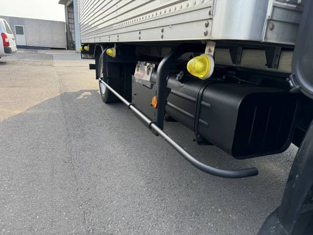 トヨタトヨエースアルミバン小型（2t・3t）[写真39]