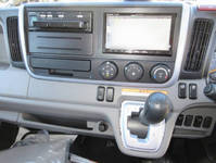 三菱ふそうキャンターアルミバン小型（2t・3t）[写真11]