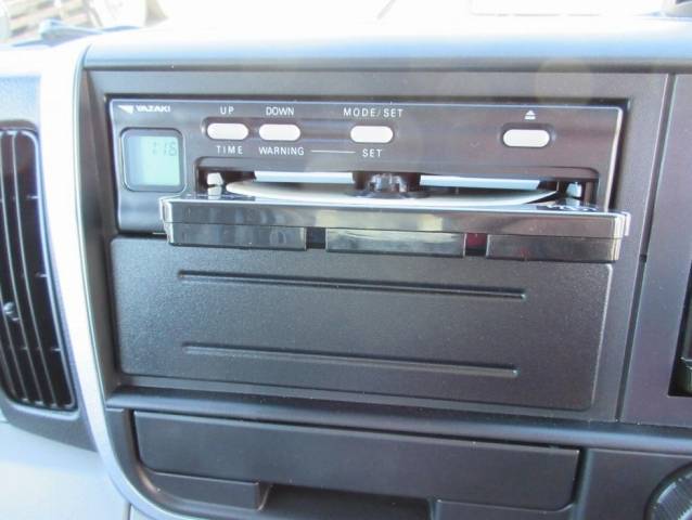 三菱ふそうキャンターアルミバン小型（2t・3t）[写真13]