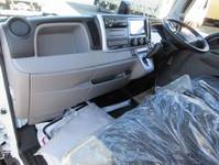 三菱ふそうキャンターアルミバン小型（2t・3t）[写真17]