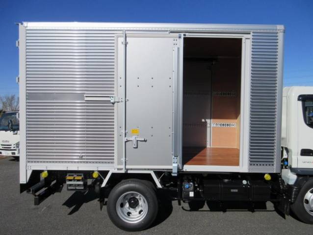 三菱ふそうキャンターアルミバン小型（2t・3t）[写真20]