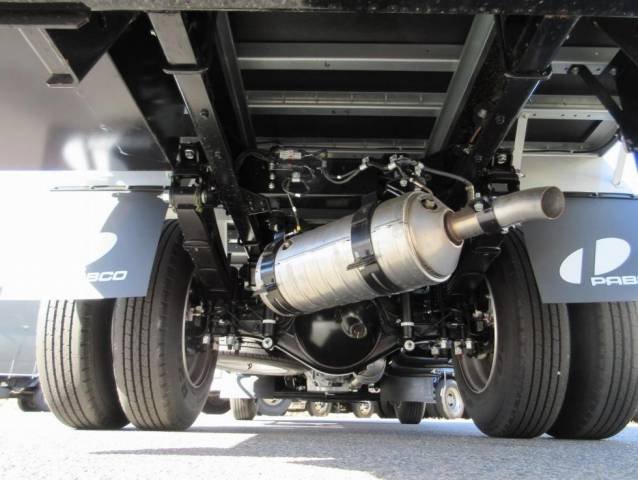 三菱ふそうキャンターアルミバン小型（2t・3t）[写真31]