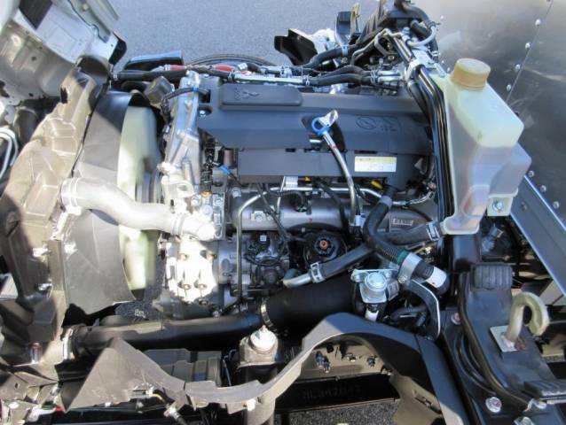 三菱ふそうキャンターアルミバン小型（2t・3t）[写真39]