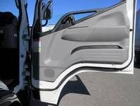 三菱ふそうキャンターアルミバン小型（2t・3t）[写真07]