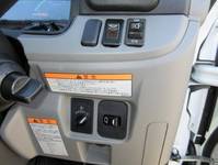 三菱ふそうキャンターアルミバン小型（2t・3t）[写真09]