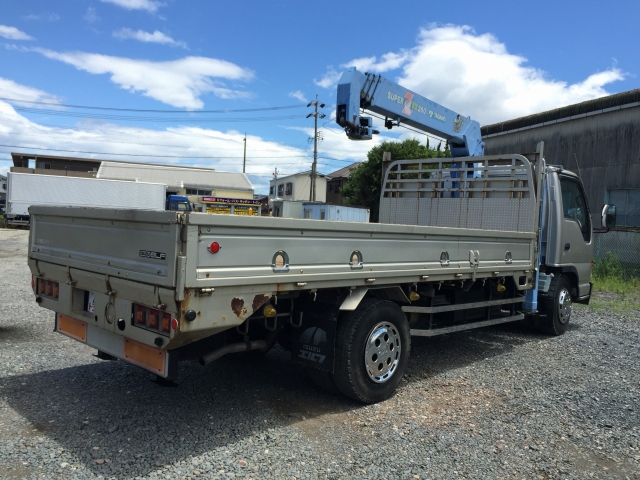 いすゞエルフセルフクレーン4段小型（2t・3t）[写真02]