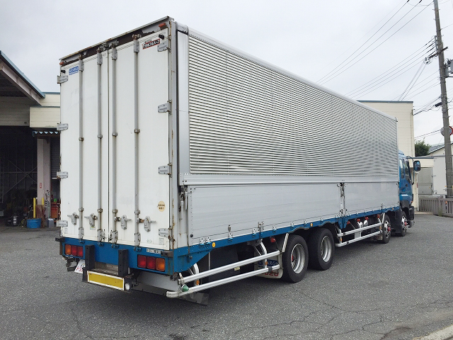 いすゞギガアルミウイング大型（10t）[写真02]