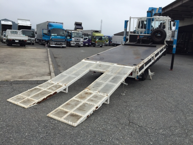 UDトラックスコンドルセルフクレーン4段中型（4t）[写真02]