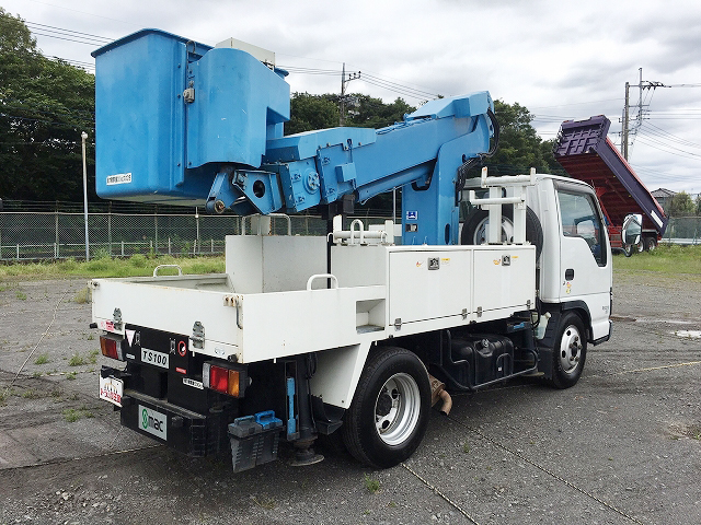 いすゞエルフ高所作業車小型（2t・3t）[写真02]