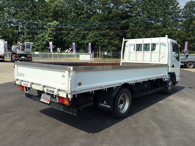 三菱ふそうキャンター平ボディ小型（2t・3t）[写真02]