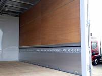 三菱ふそうキャンターアルミウイング小型（2t・3t）[写真12]