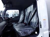 三菱ふそうキャンターアルミウイング小型（2t・3t）[写真16]