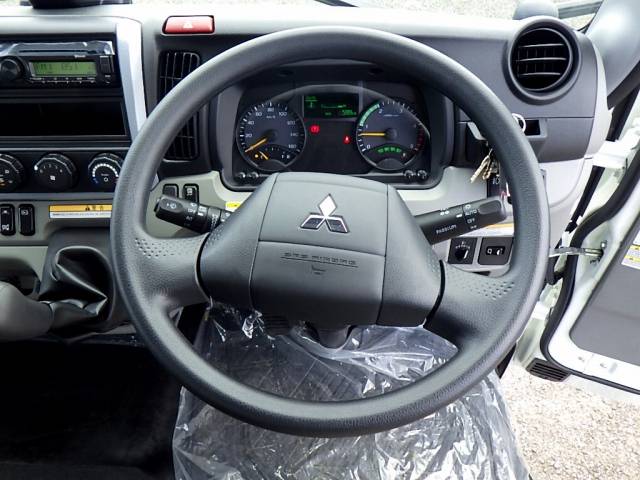 三菱ふそうキャンターアルミウイング小型（2t・3t）[写真21]