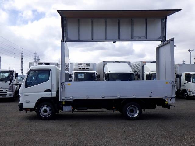 三菱ふそうキャンターアルミウイング小型（2t・3t）[写真03]
