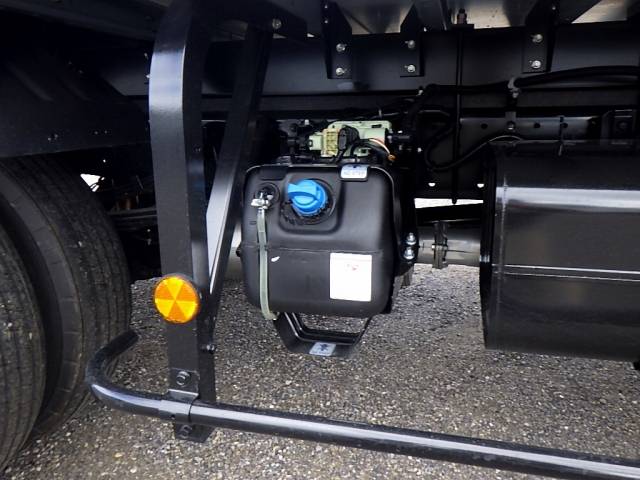 三菱ふそうキャンターアルミウイング小型（2t・3t）[写真35]