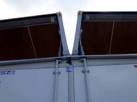 三菱ふそうキャンターアルミウイング小型（2t・3t）[写真07]