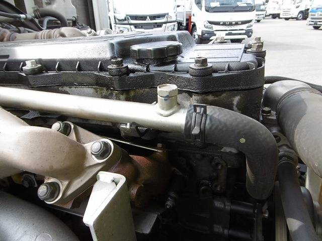 三菱ふそうファイター平ボディ増トン（6t・8t）[写真20]