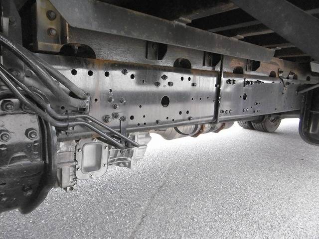 三菱ふそうファイター平ボディ増トン（6t・8t）[写真09]