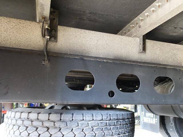 いすゞフォワードアルミバン中型（4t）[写真17]