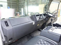 いすゞフォワードアルミバン中型（4t）[写真23]